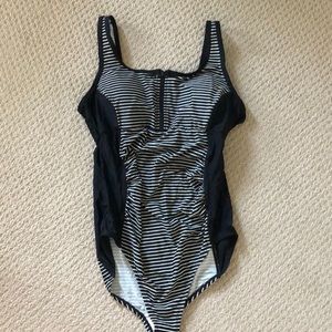 Maternity 1 piece bathing suit